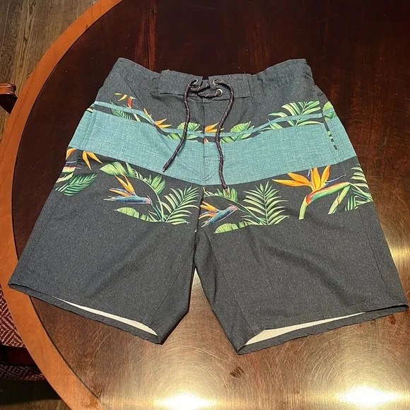 Airwalk hybrid shorts Size Medium - Picture 1 of 10